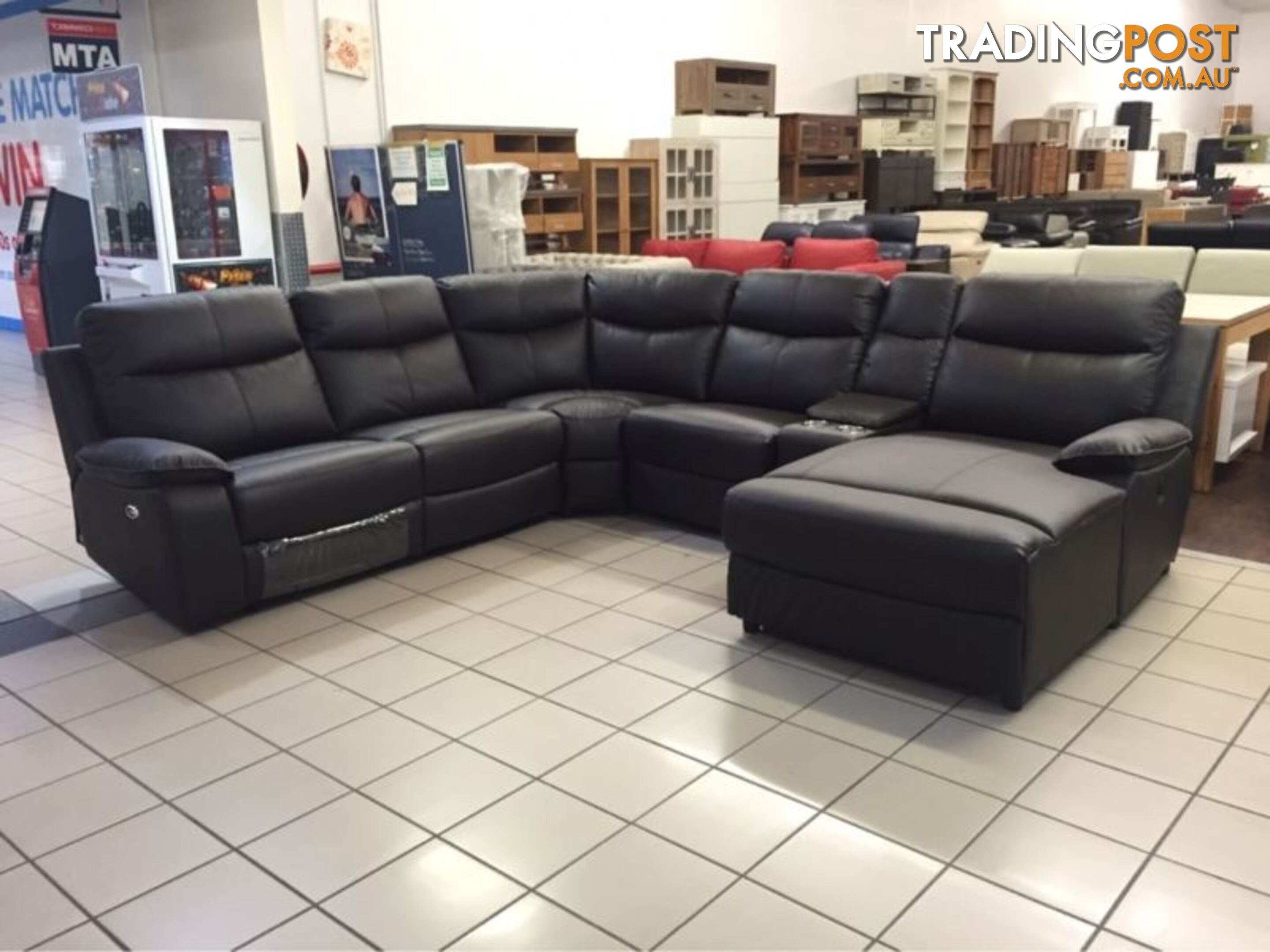 GENIUNE LEATHER - CORNER LOUNGE W/2 RECLINERS