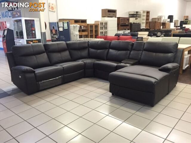 GENIUNE LEATHER - CORNER LOUNGE W/2 RECLINERS