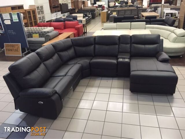 GENIUNE LEATHER - CORNER LOUNGE W/2 RECLINERS