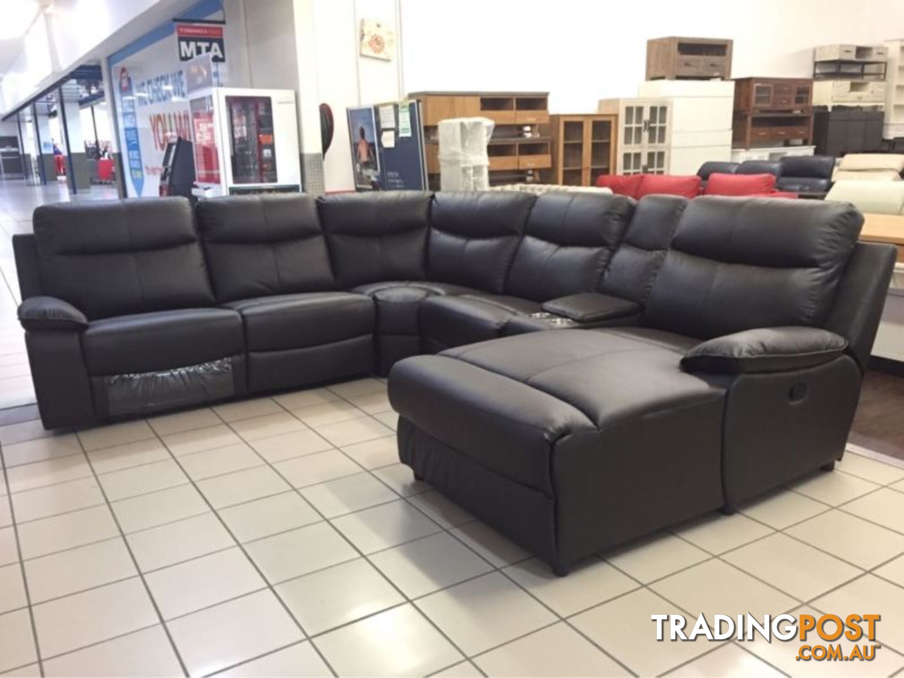 GENIUNE LEATHER - CORNER LOUNGE W/2 RECLINERS