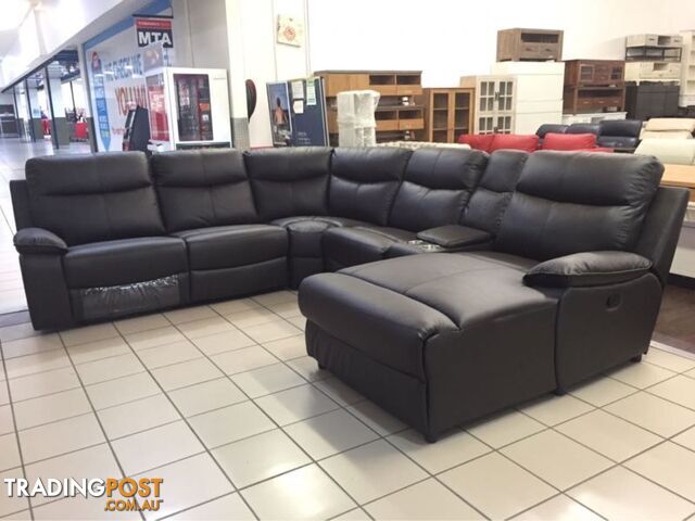 GENIUNE LEATHER - CORNER LOUNGE W/2 RECLINERS