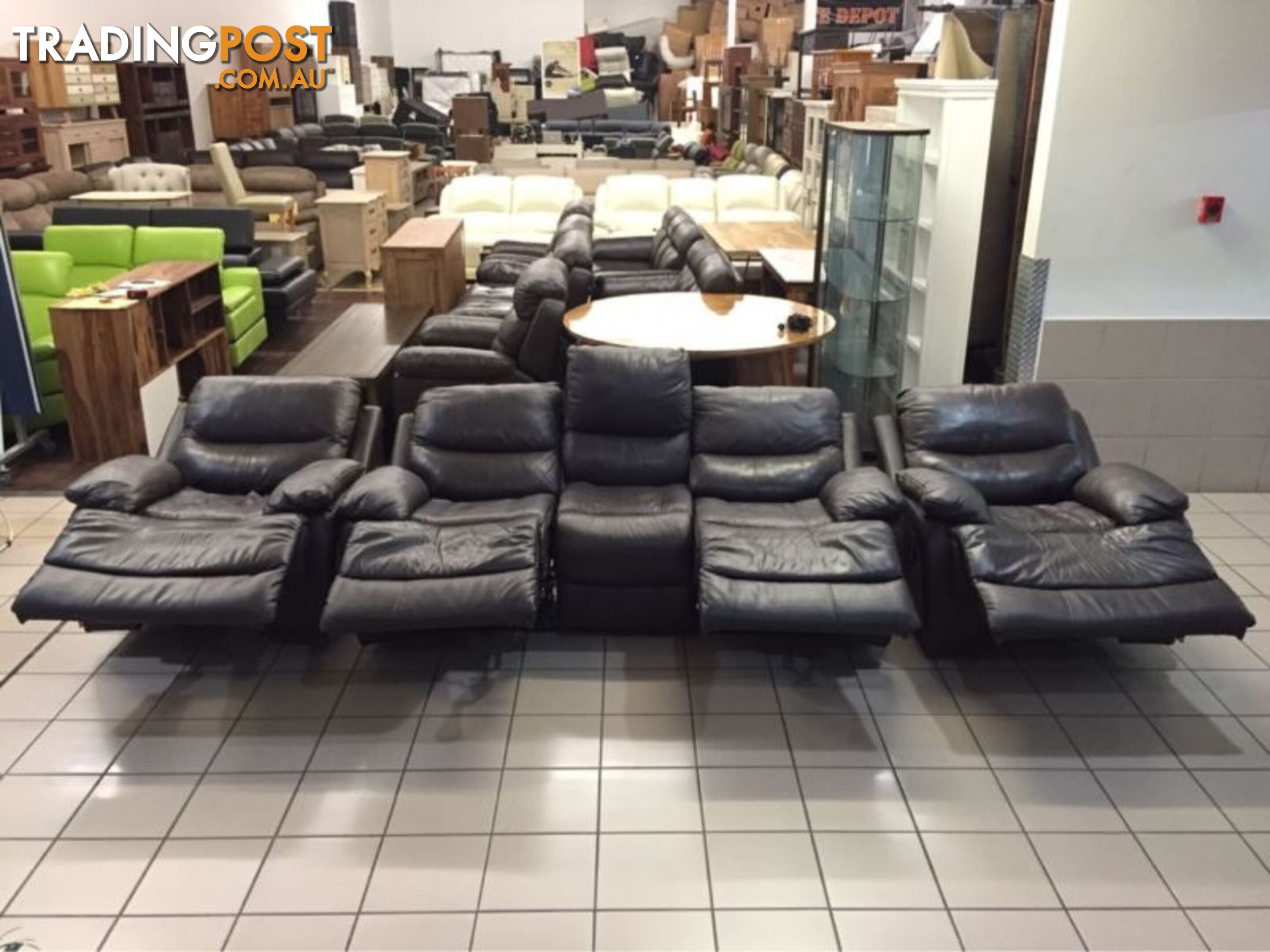 CLEARANCE 100% LEATHER 3 SEATER + 2 ARMCHAIRS ELECTRIC RECLINER