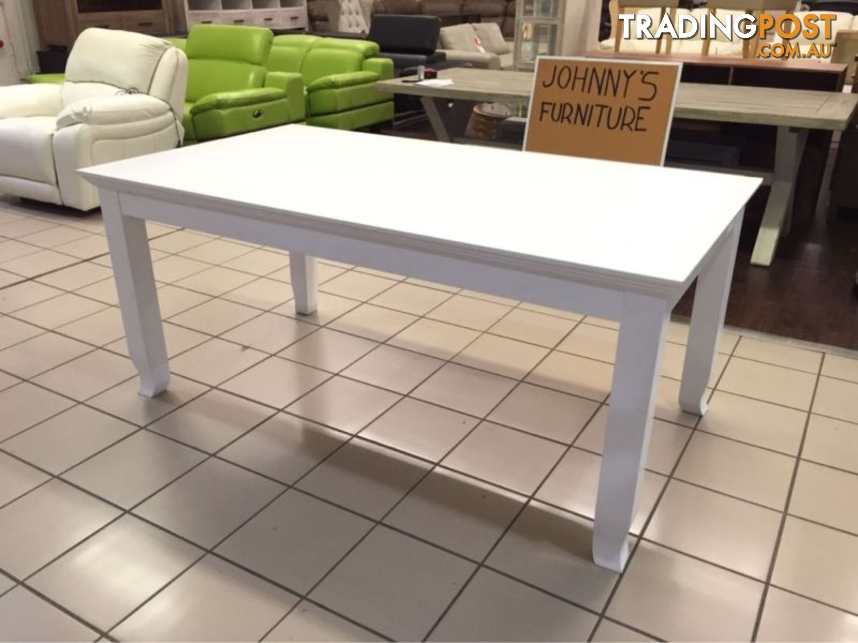 VERONA DINING TABLE (WHITE)