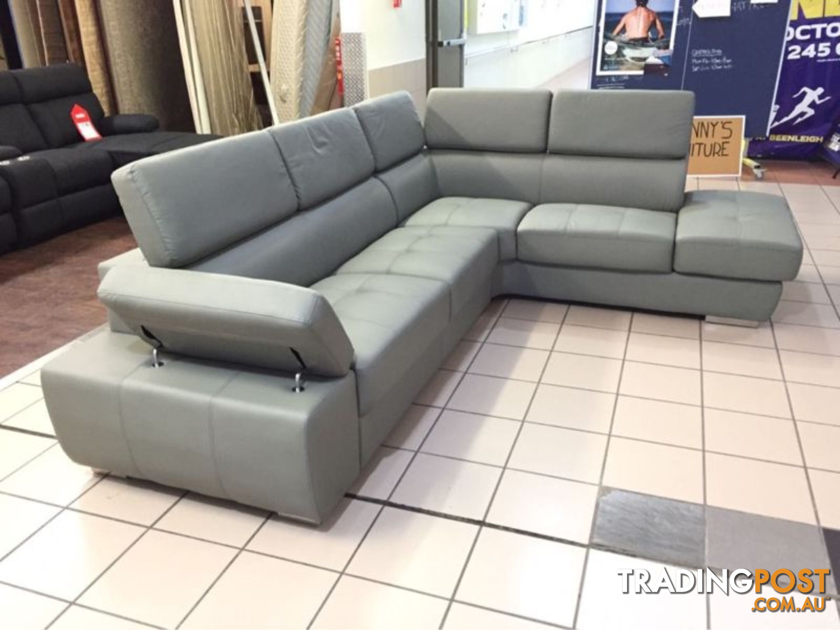 ELEMENT CORNER LOUNGE W/ADJUSTABLE HEADRESTS AND ARMREST