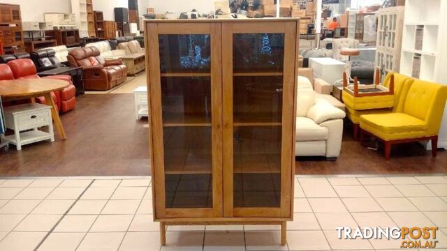 OAK RETRO STYLE DISPLAY CABINET