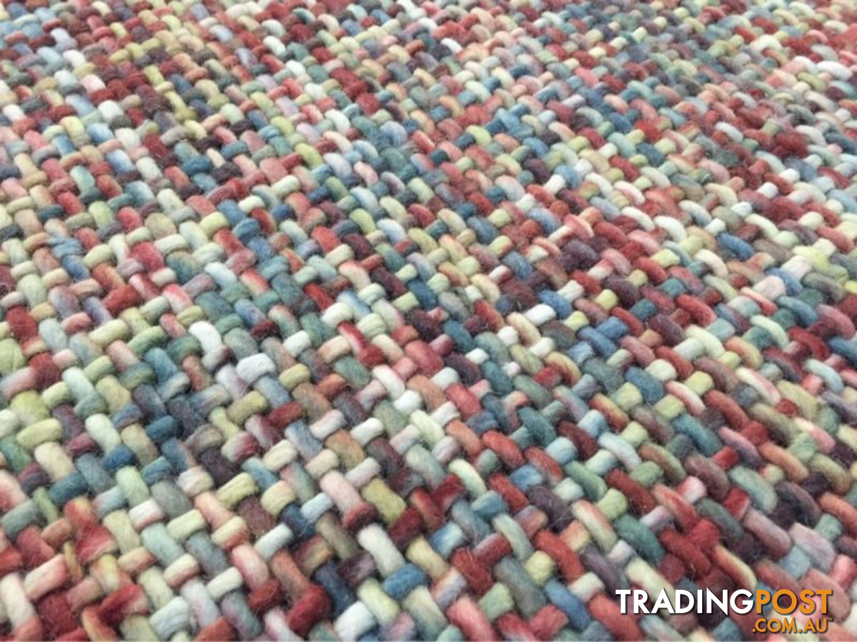 CLEARANCE 100% WOOL RUG 3.5 X 3 METRES