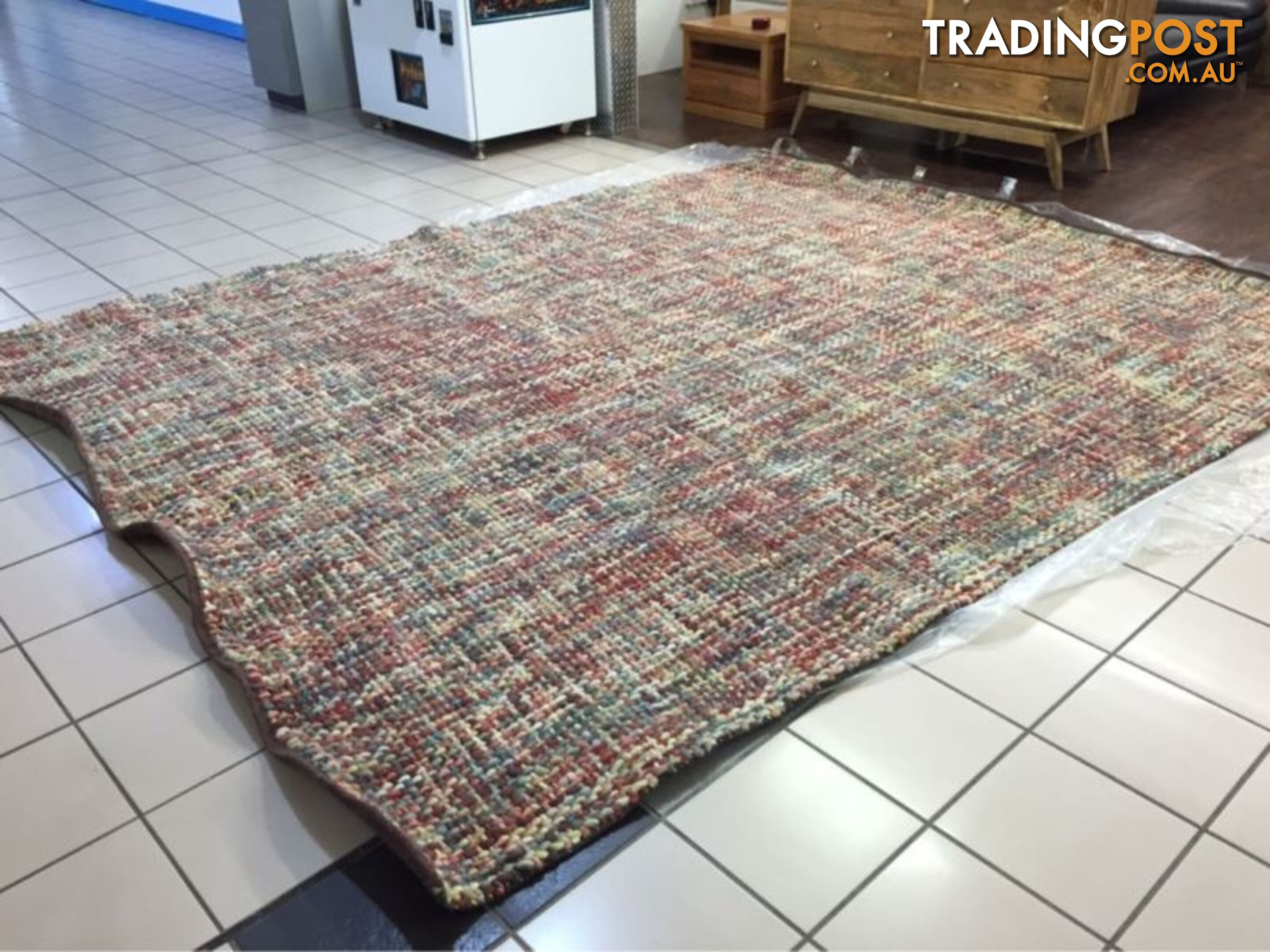 CLEARANCE 100% WOOL RUG 3.5 X 3 METRES