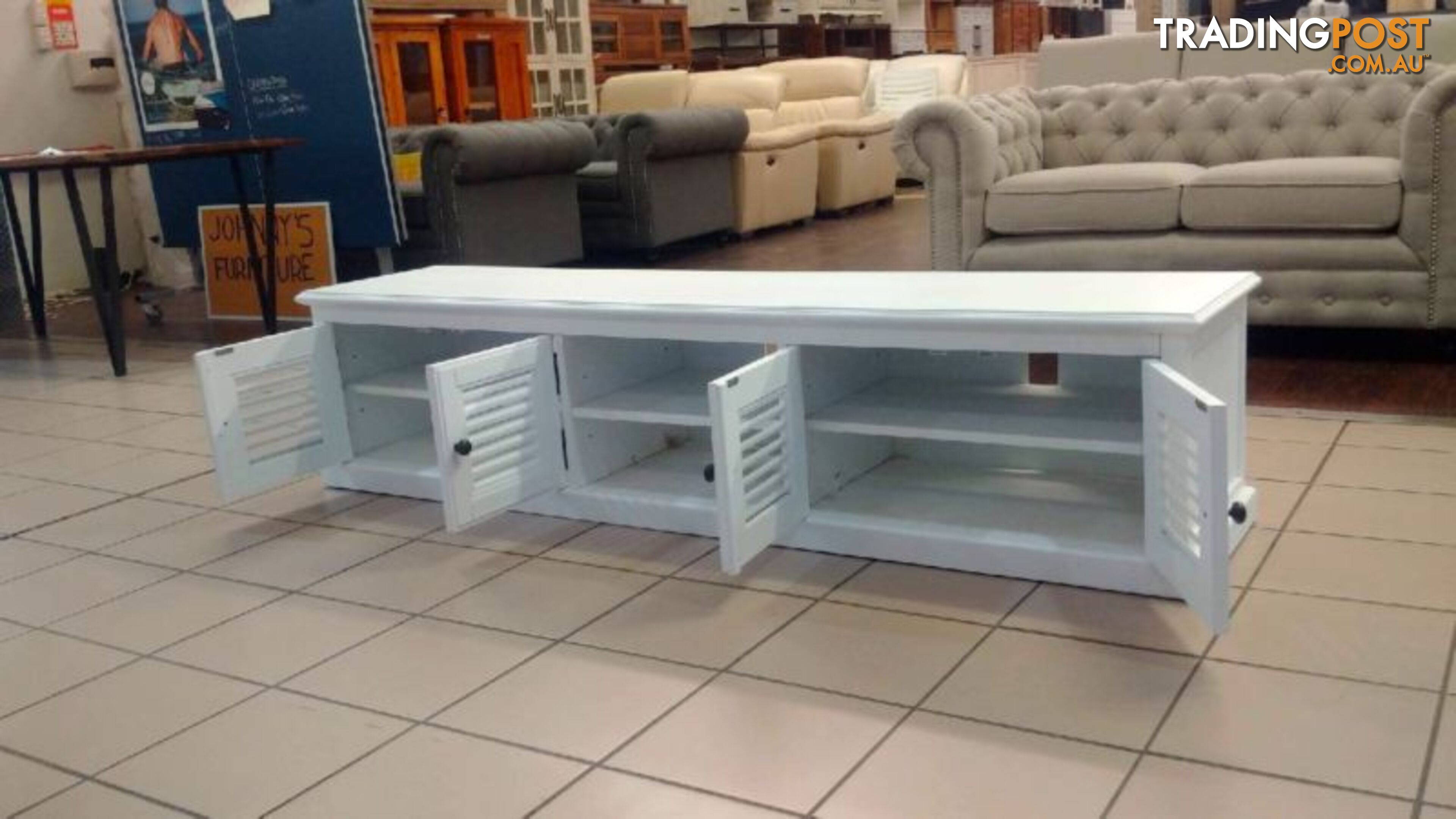 VERONA TV UNIT 4 DRAWER