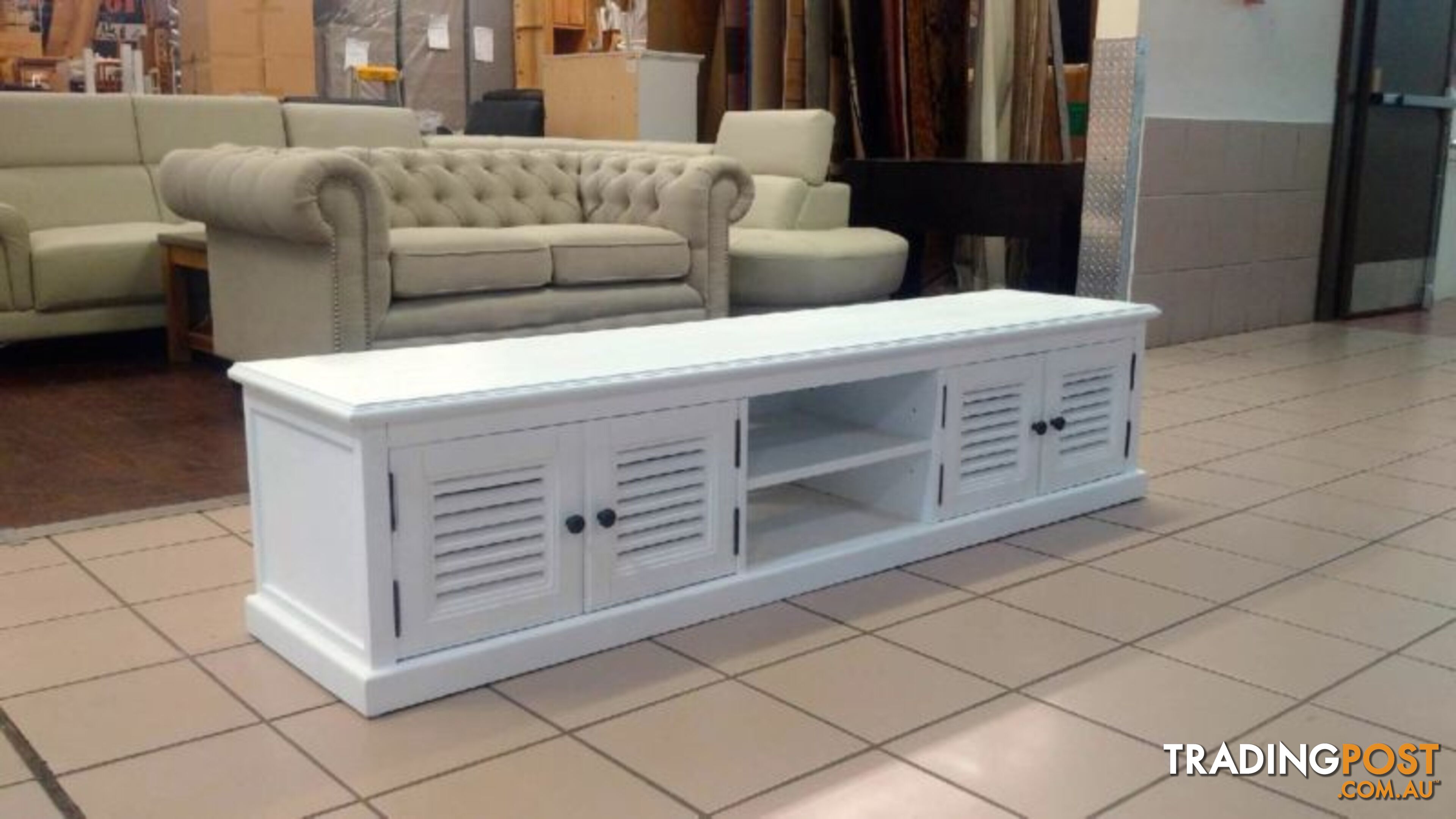 VERONA TV UNIT 4 DRAWER