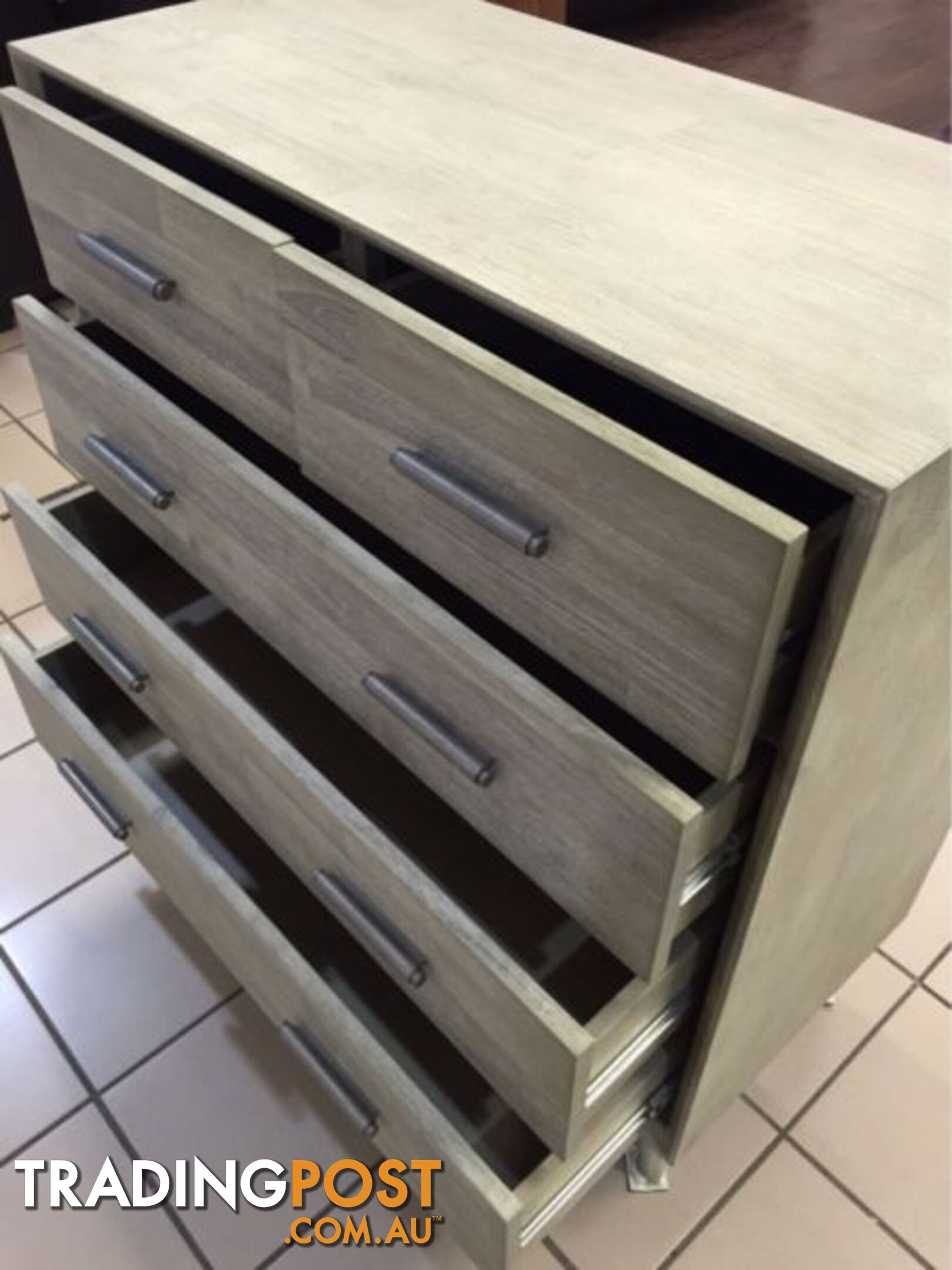 CLEARANCE - SEATTLE TALLBOY 5 DRAWERS - ACACIA LIGHT GREY