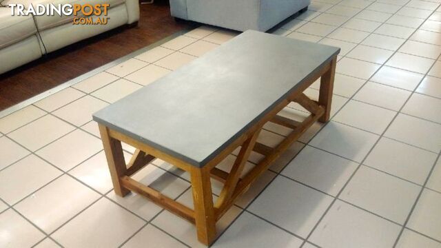 CONCRETE COFFEE TABLE