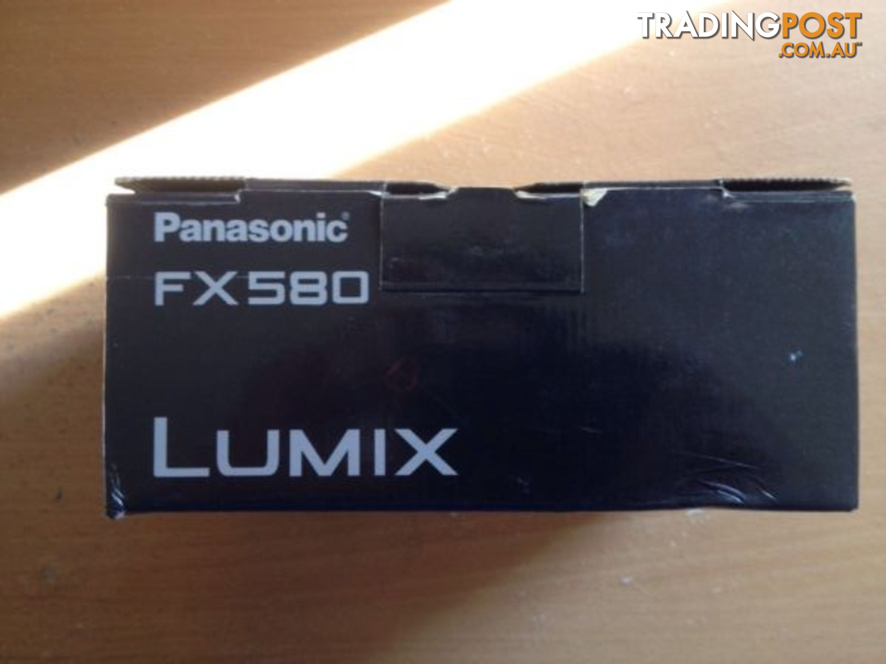 Panasonic FX580 LUMIX camera