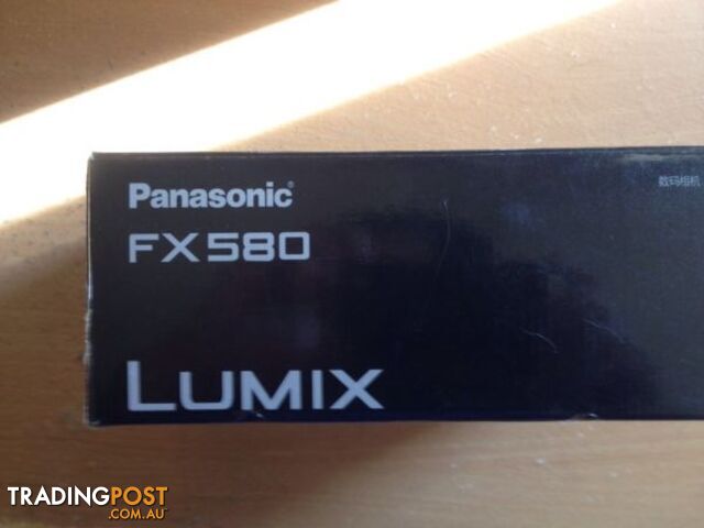 Panasonic FX580 LUMIX camera