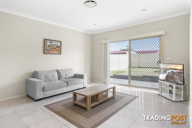 4 Nundle Street SMITHFIELD NSW 2164