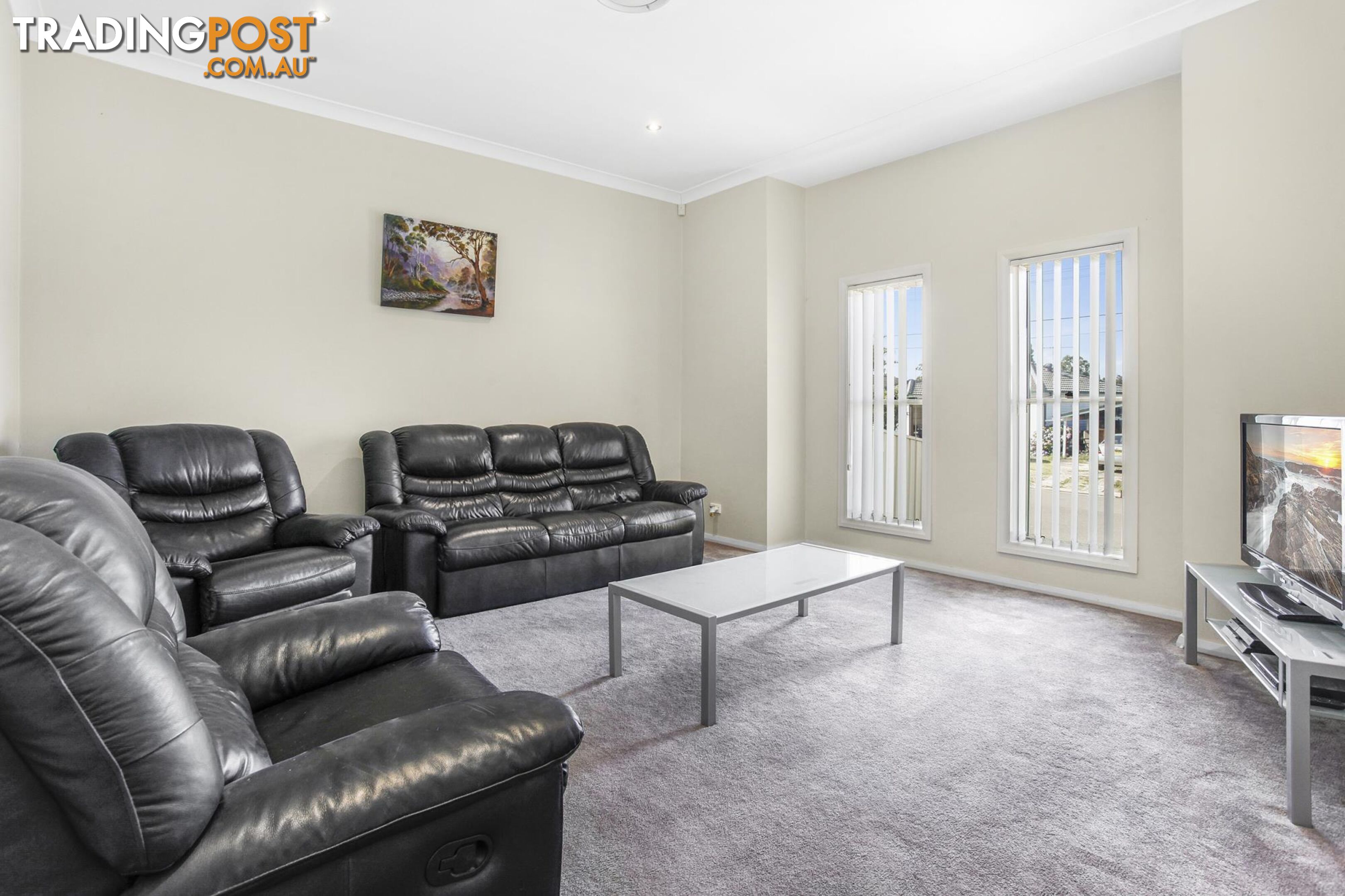 4 Nundle Street SMITHFIELD NSW 2164