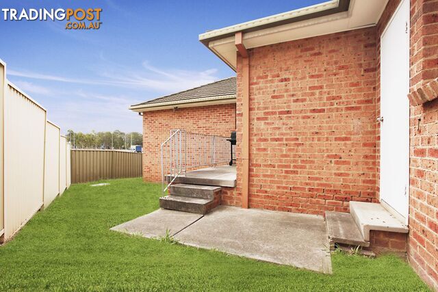 11 Derwent Place BOSSLEY PARK NSW 2176