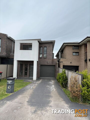 27a Throsby Street FAIRFIELD HEIGHTS NSW 2165