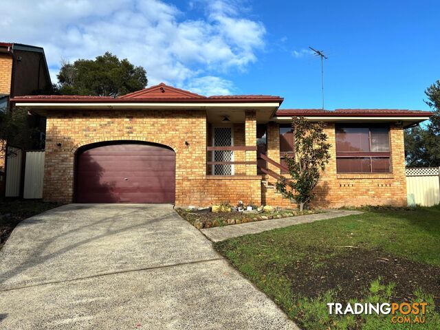 5 Gympie Place WAKELEY NSW 2176