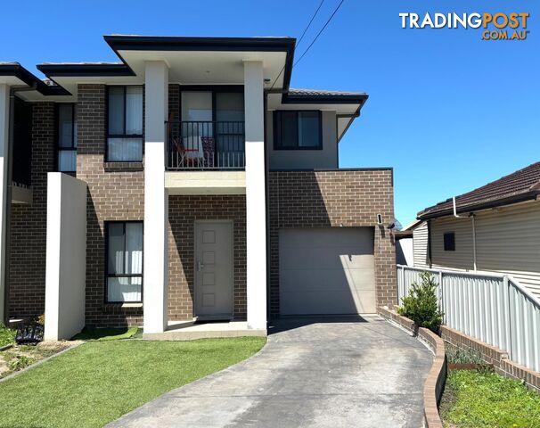 4B Bodalla Street FAIRFIELD HEIGHTS NSW 2165