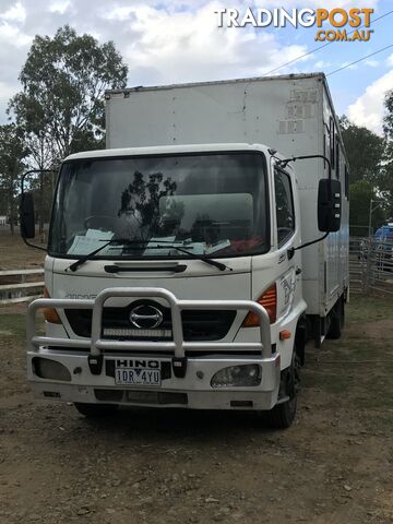 2006 Hino 500 GD ranger Horse Truck