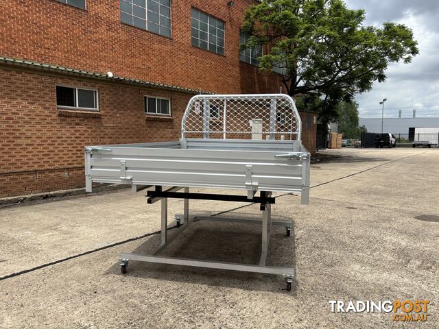 T1 SINGLE CAB FULL TRAY 2400MM L - photo 5 of 6