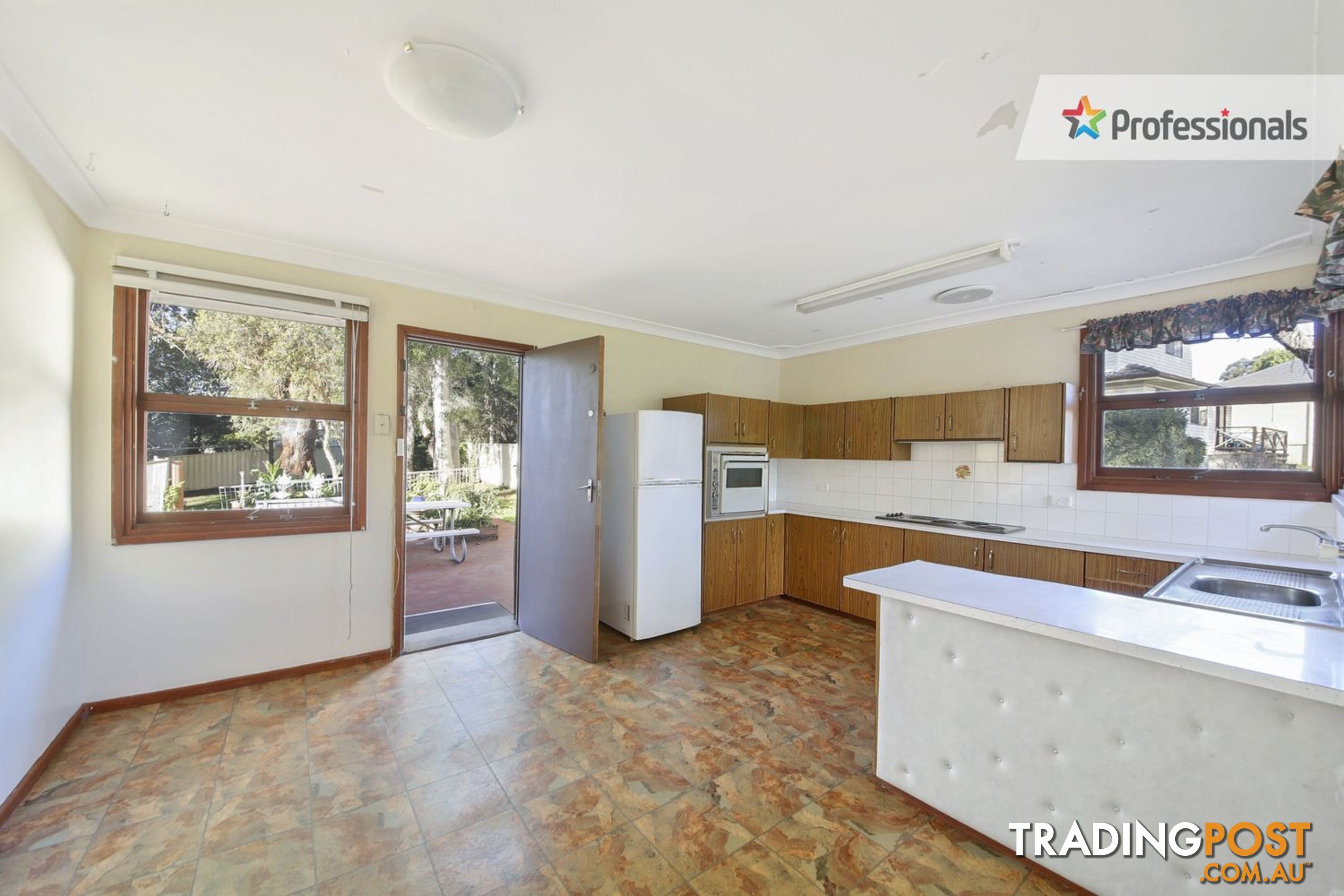 4 Carcoola Street Campbelltown NSW 2560