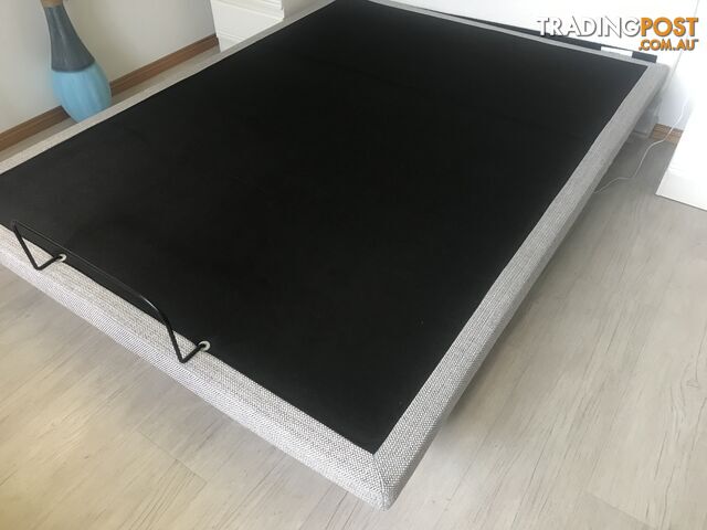 Queen size electric bed