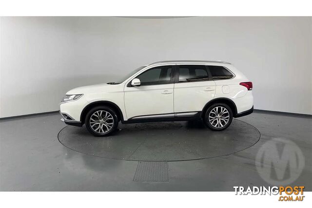 2017 MITSUBISHI OUTLANDER LS SAFETY PACK ZK SUV - photo 5 of 11