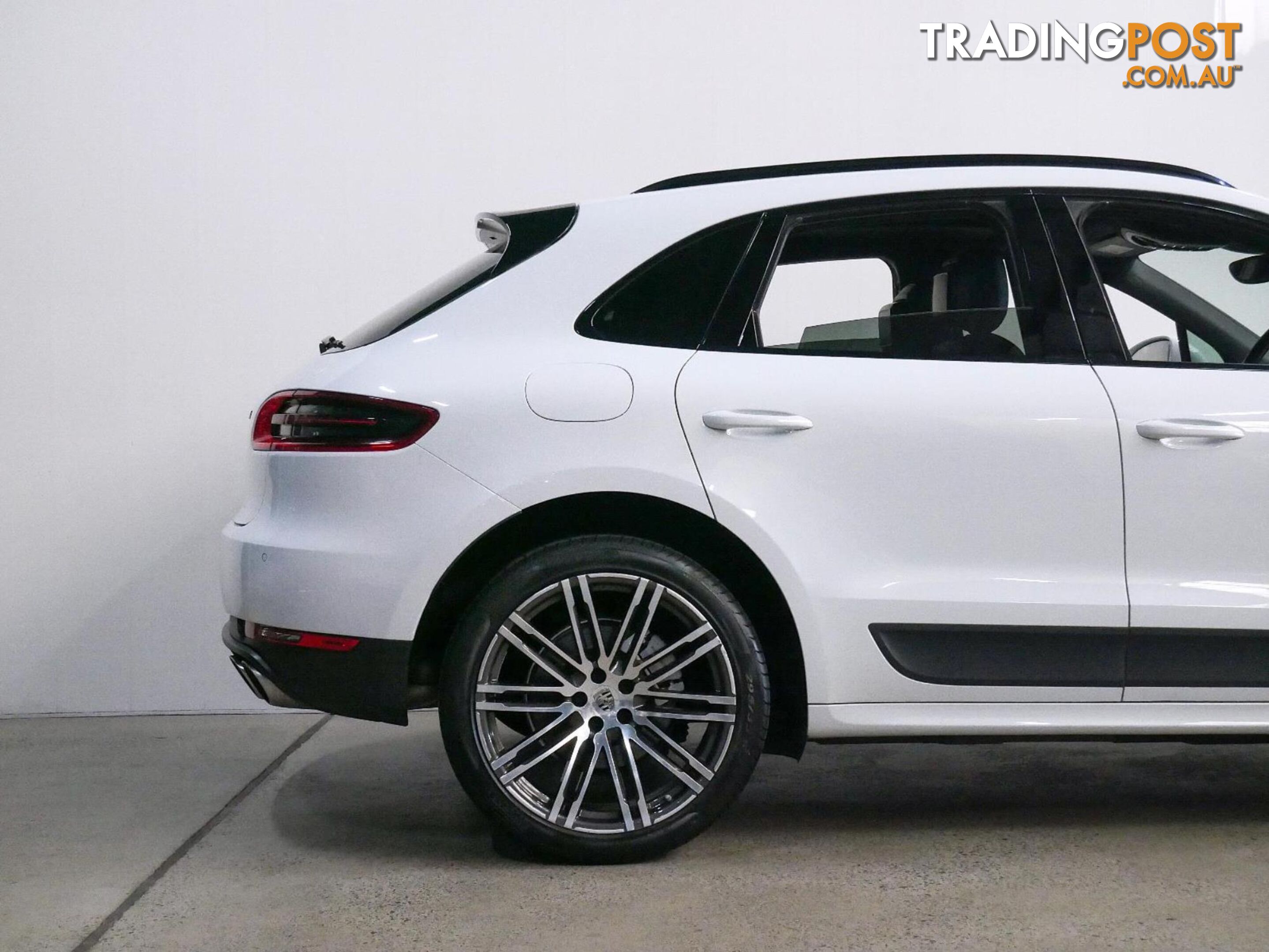 2016 PORSCHE MACAN SDIESEL MY17 4D WAGON