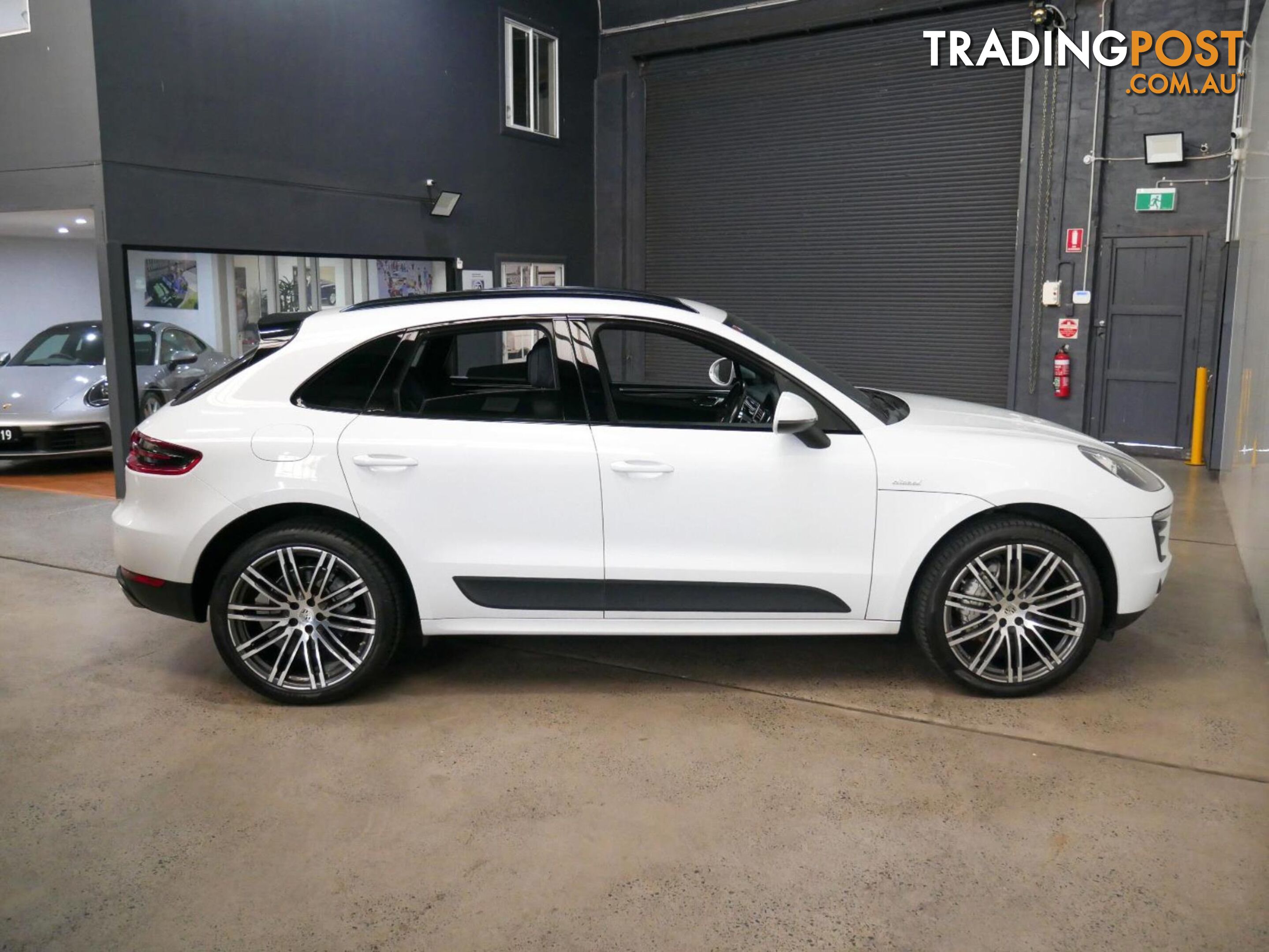 2016 PORSCHE MACAN SDIESEL MY17 4D WAGON