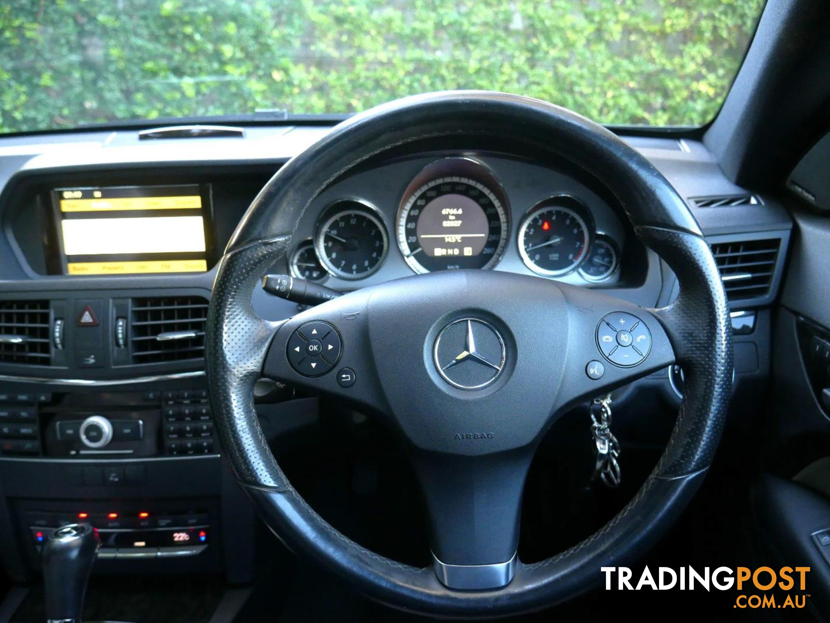 2010 MERCEDES-BENZ E250 CGIELEGANCE 207 2D COUPE