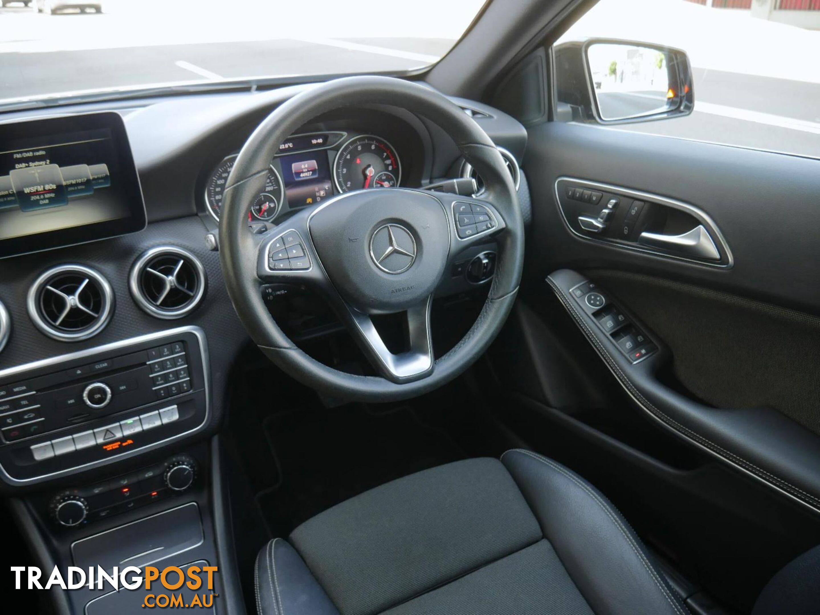 2016 MERCEDES-BENZ A180  176MY17 5D HATCHBACK