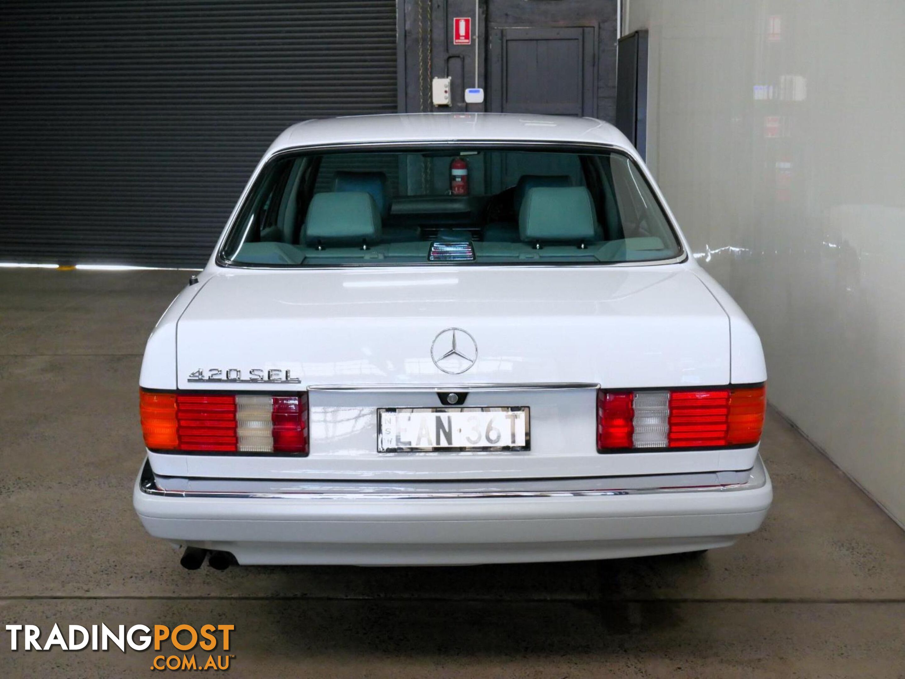 1989 MERCEDES-BENZ 420 SEL  4D SEDAN