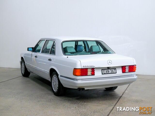 1989 MERCEDES-BENZ 420 SEL  4D SEDAN