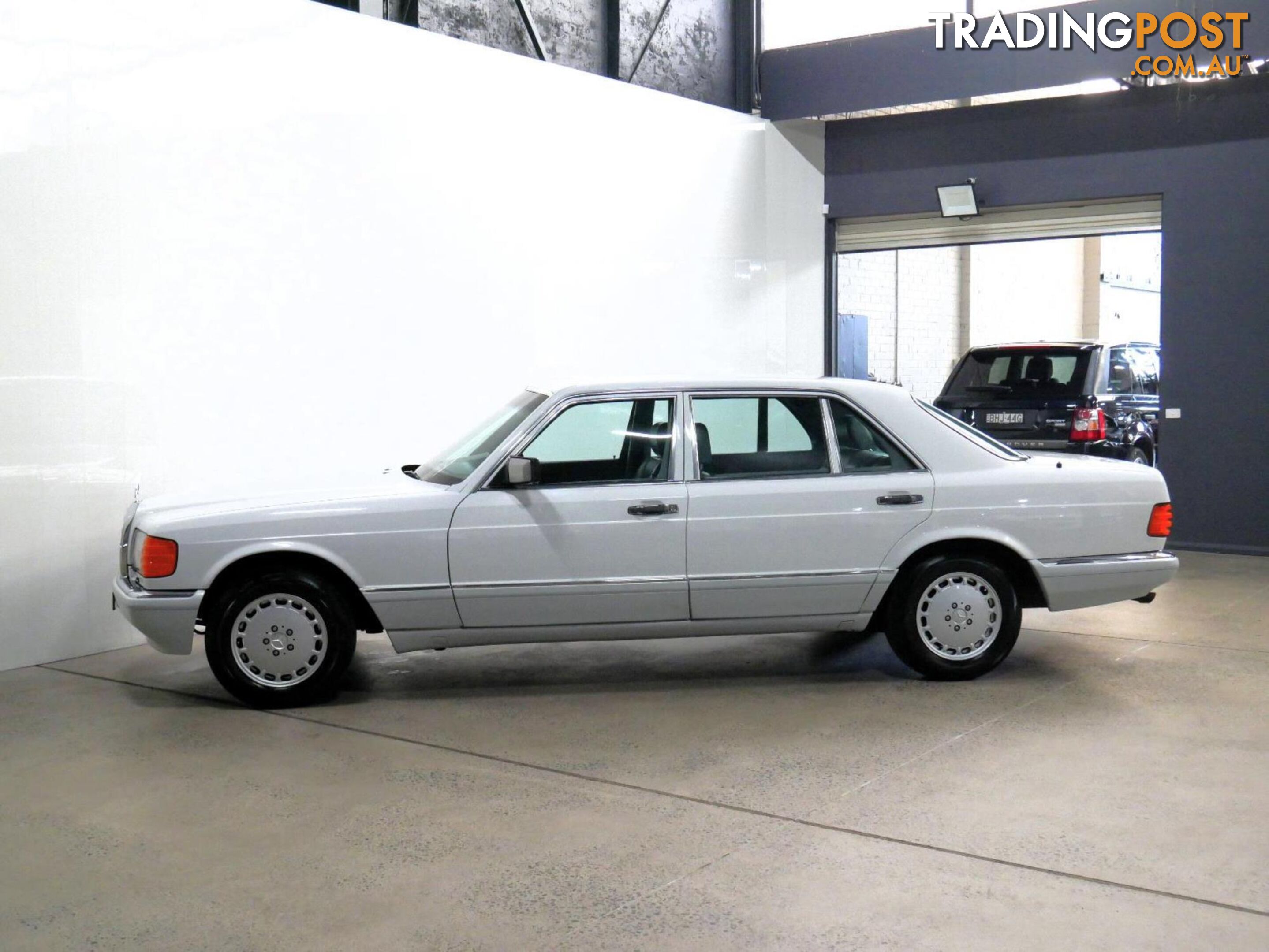 1989 MERCEDES-BENZ 420 SEL  4D SEDAN