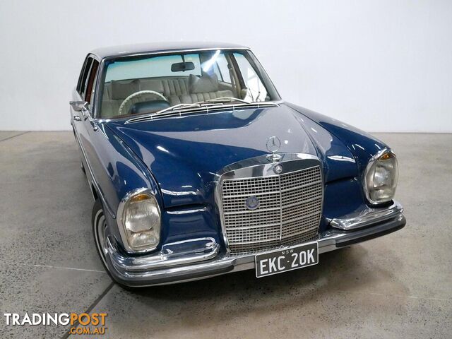 1970 MERCEDES-BENZ 280 SE  4D SEDAN