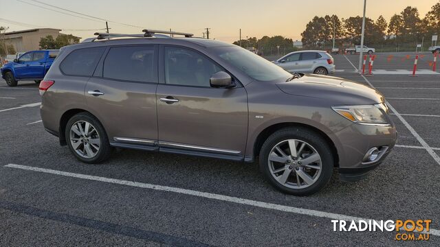 MY14 Nissan Pathfinder 97000 km