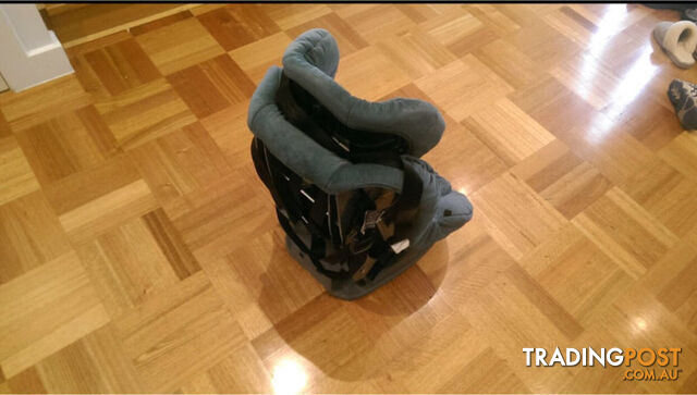 Safe n Sound Conertible Baby Car Seat/ child safety seat - photo 3 of 4