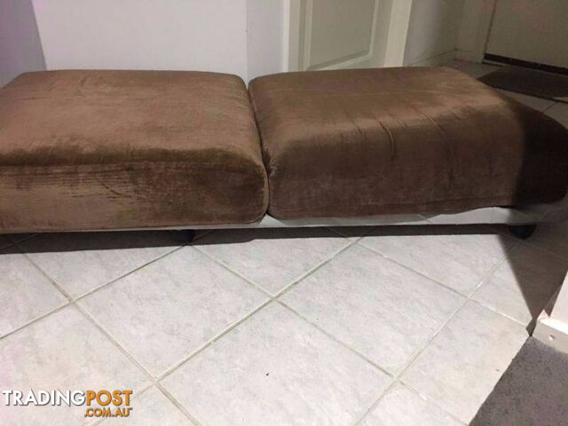 3x Suede square cushions