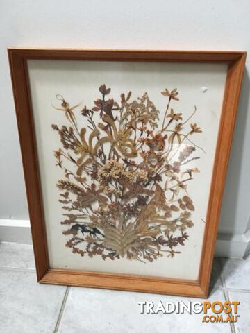Wooden frame Leaf Art Piece