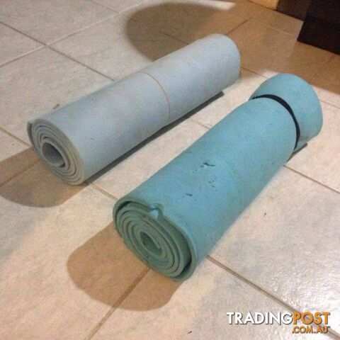 3 x exercise mats / yoga mats
