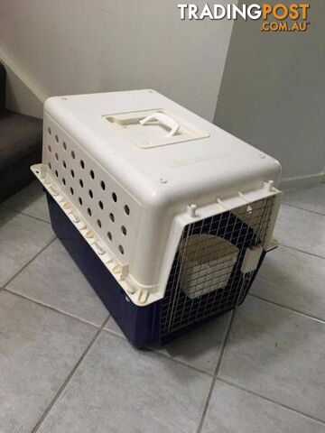 Dog travel crate / dog kennel / animal crate