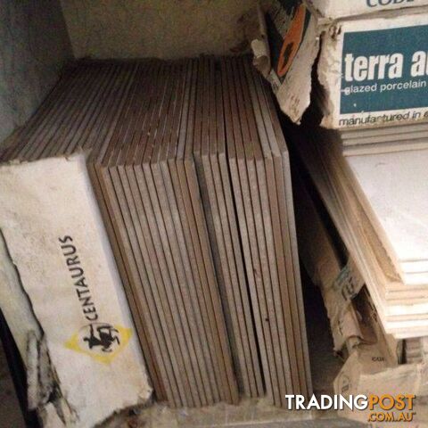 Square glazed porcelain tiles - photo 2 of 2