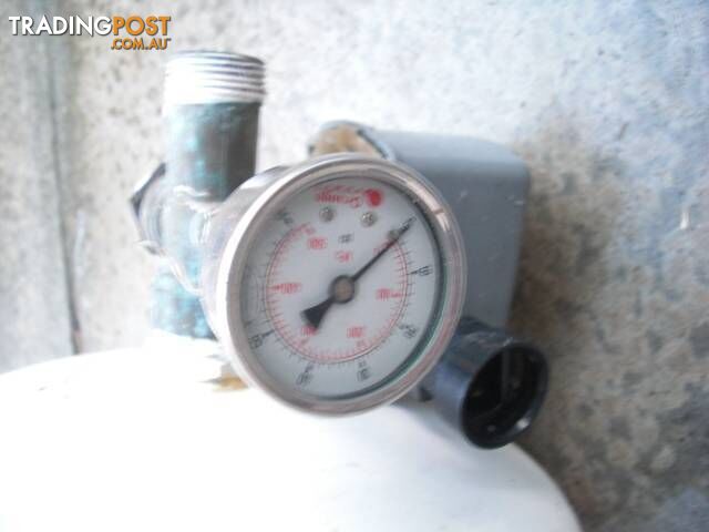 WATER PRESSURE PUMP TANK AND SOLINOID VALVE SWITCH & GUAGE