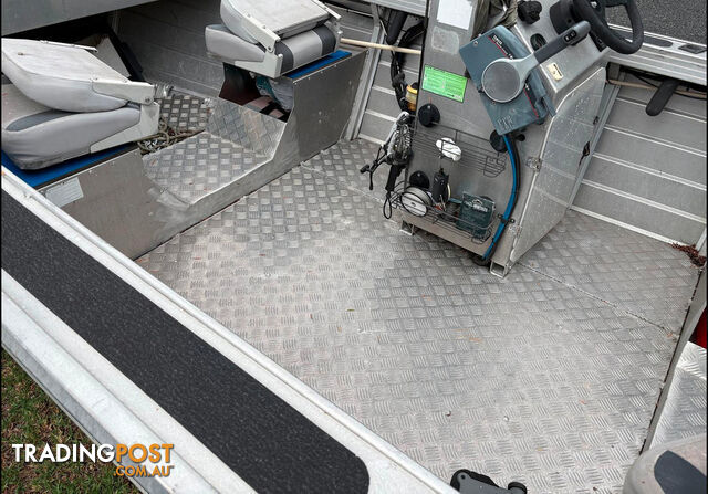 Custom Built Quintrex - Perfect Set Up for Serious Fisherman - photo 3 of 6