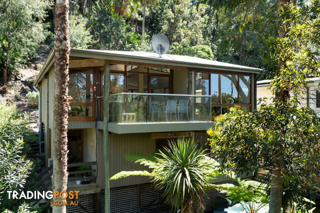 9 Diggers Crescent GREAT MACKEREL BEACH NSW 2108 - photo 2 of 15