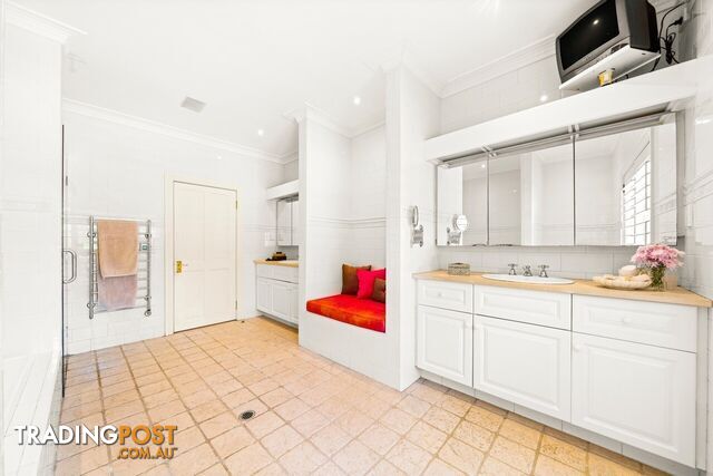 40 Ruskin Rowe AVALON BEACH NSW 2107