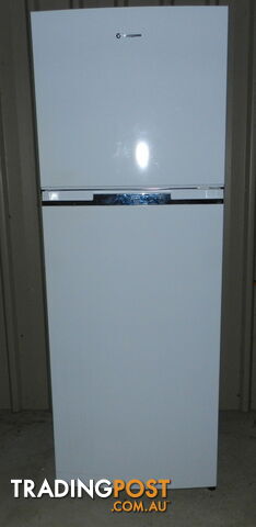 Westinghouse Fridge Freezer - Excellent Condition