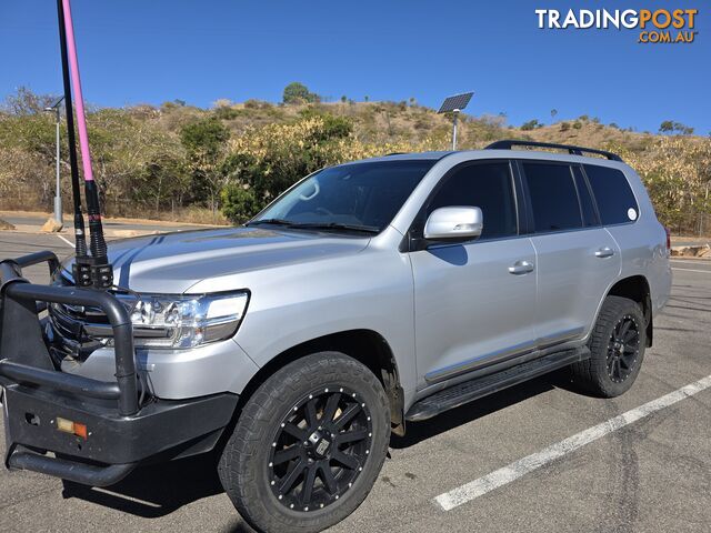 2021 Toyota Landcruiser Sahara Wagon Automatic