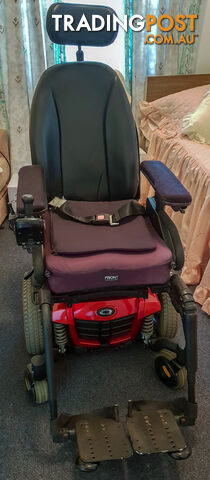 Quantum Q6 Edge Rehab Power Chair